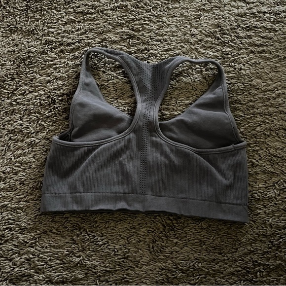 Athleta sports bra size L - Picture 3 of 3
